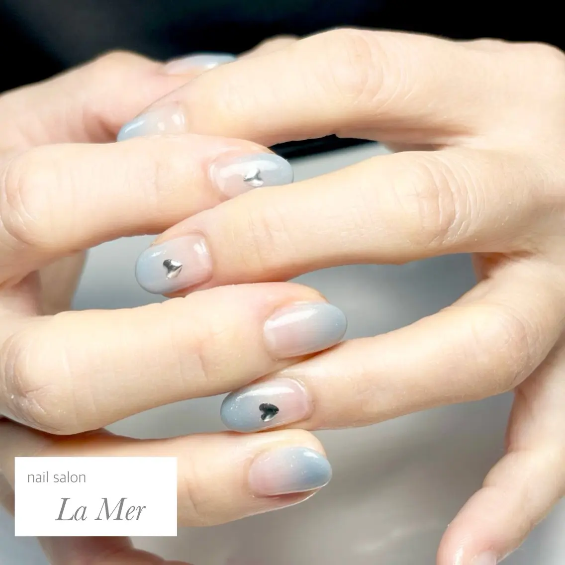 ネイル ブルー グラデーション ハート キラキラネイル 韓国ネイル ハンドネイル nailsalon La Merのネイルデザイン