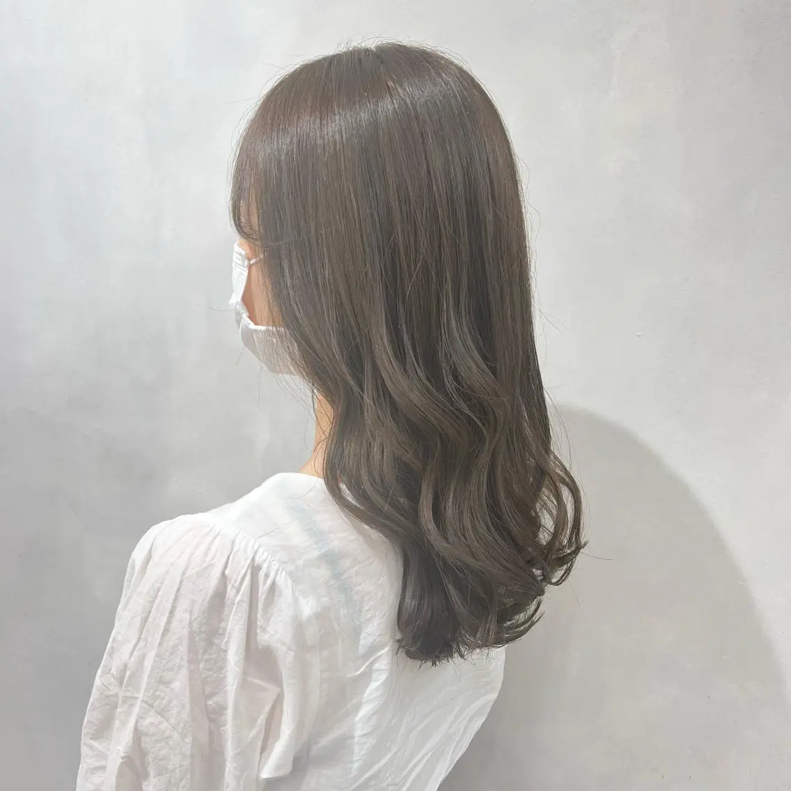 ミディアム カラー カット ヘアカラー 🩵ブリーチカラー MIORI🩵のヘアスタイル