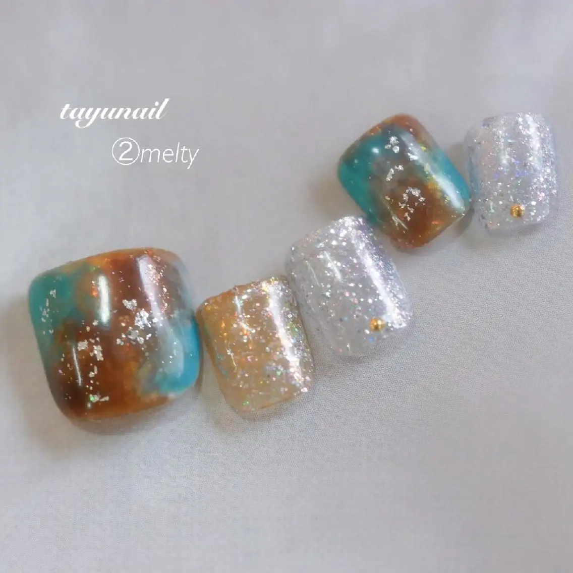 ネイル アートネイル べっ甲ネイル ブルー フットネイル ジェルネイル フットネイル ネイルサロン 【たゆnail】のネイルデザイン