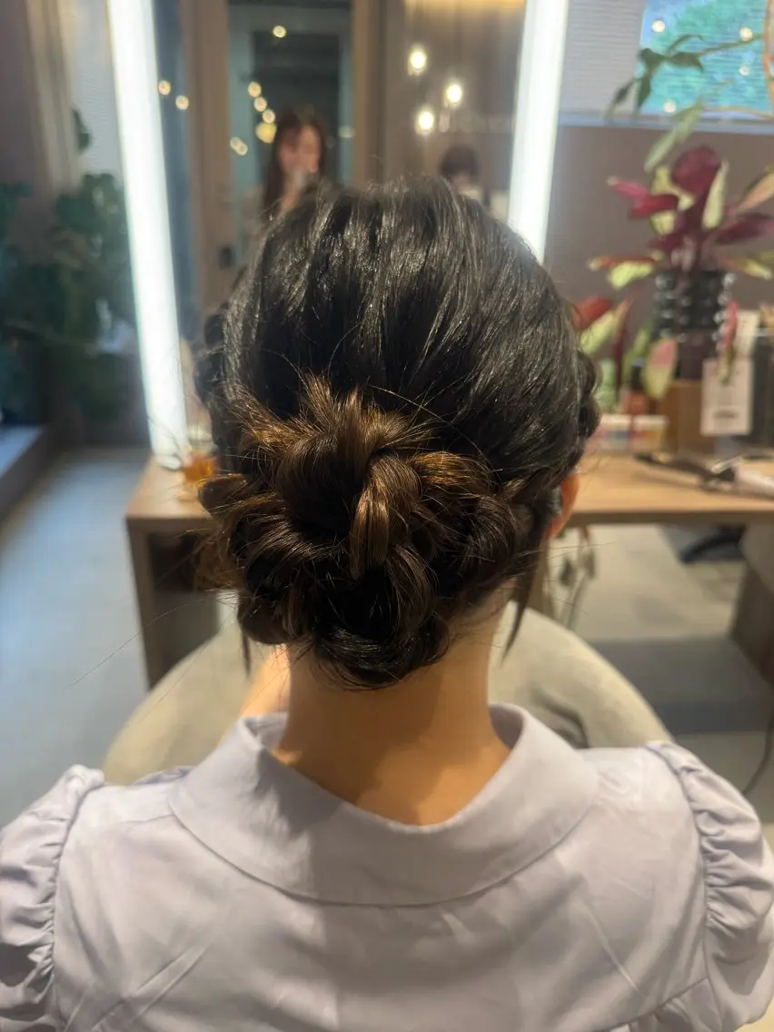 ヘアアレンジ お団子ヘア 浴衣 ヘアセット 透明感カラー✨️/ 髪質改善/senaのヘアスタイル