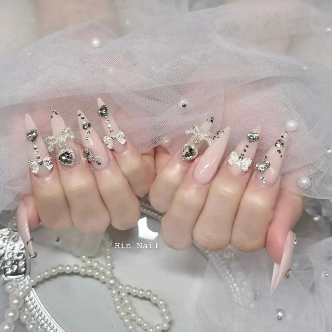 ネイル ハンドネイル HIN NAILのネイルデザイン