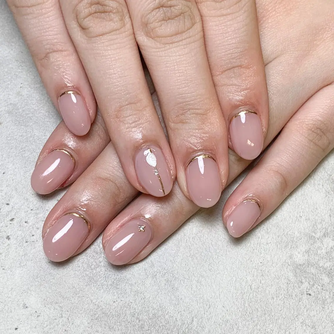 ネイル ジェルネイル FIORITURA aiのネイルデザイン