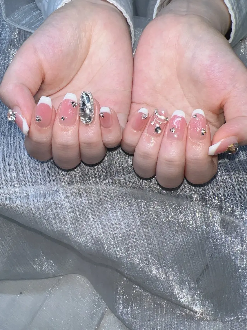 ネイル ハンドネイル Lee Nailsのネイルデザイン