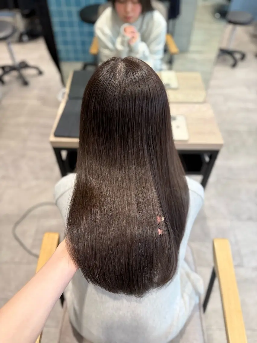 セミロング カラー ヘアカラー トリートメント YUA 🌼のヘアスタイル