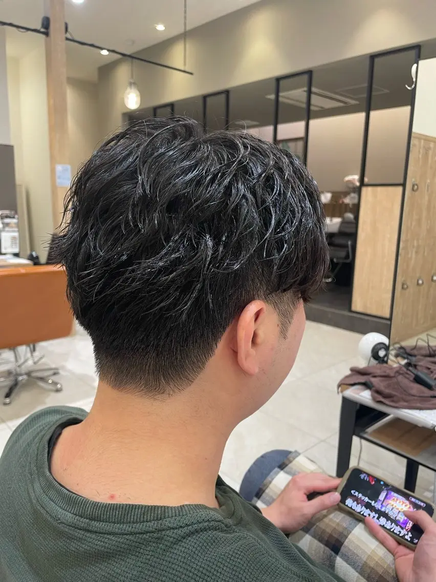 ショート パーマ メンズ メンズパーマ カット パーマ 野水 隆雅のヘアスタイル