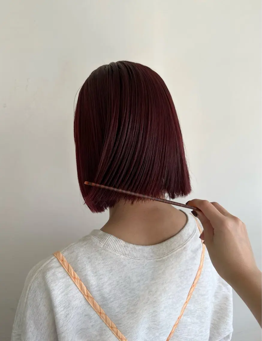 ショート カラー レッドカラー 竹中 彩音のヘアスタイル