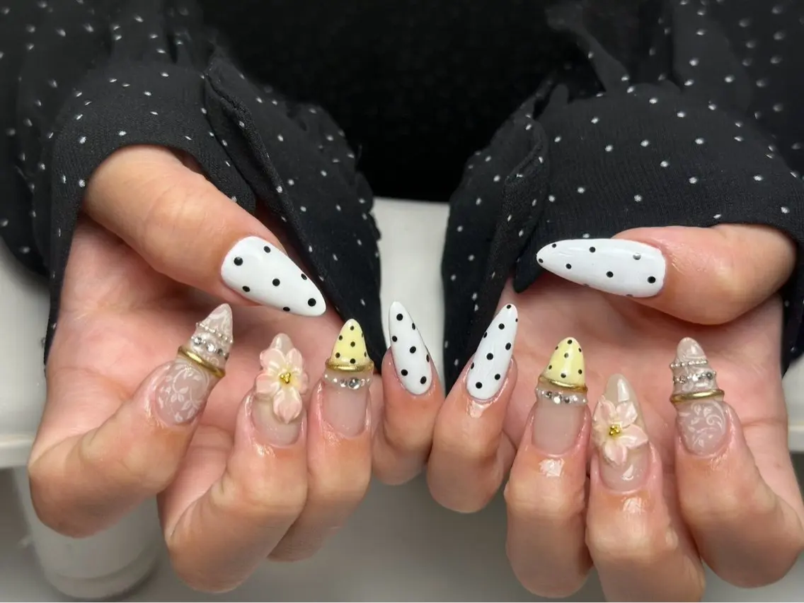 ネイル リナ ⭐️のネイルデザイン