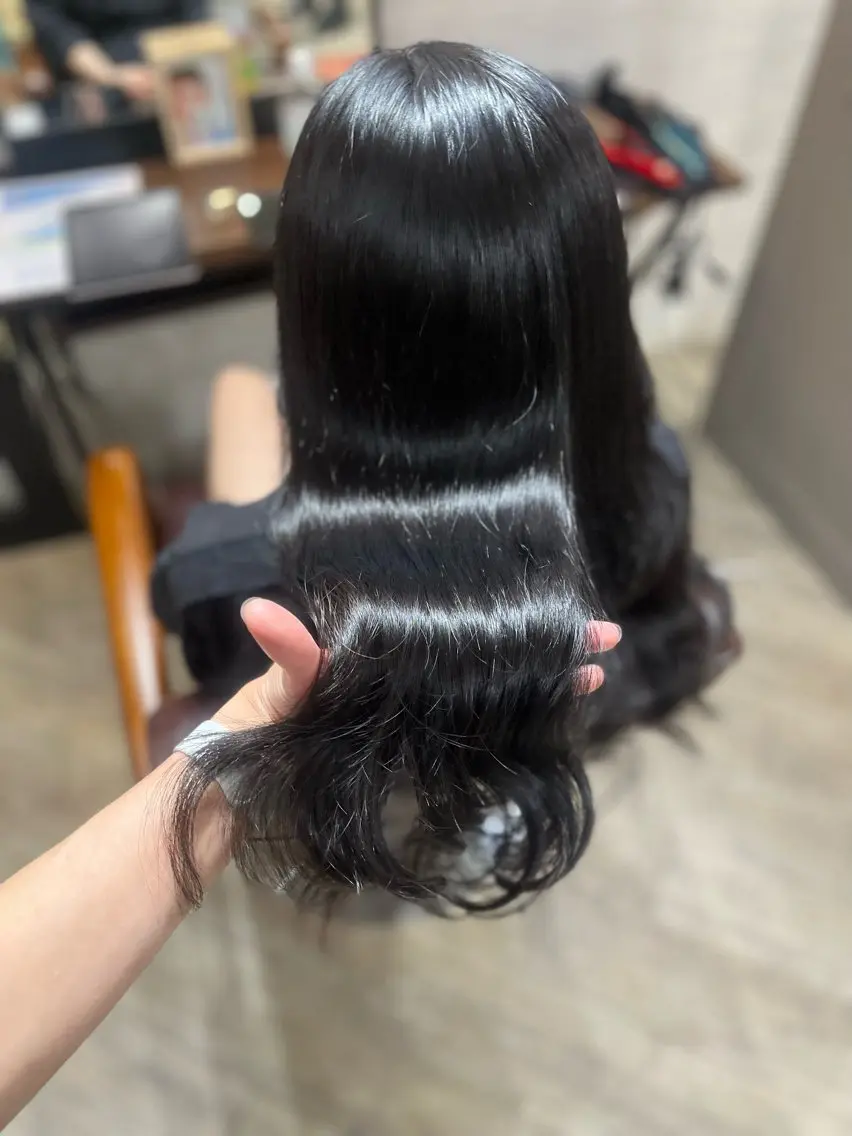 ロング カラー 黒髪 カット ヘアカラー トリートメント 🫧ぷる艶カラー🫧 Yuubi🦩のヘアスタイル