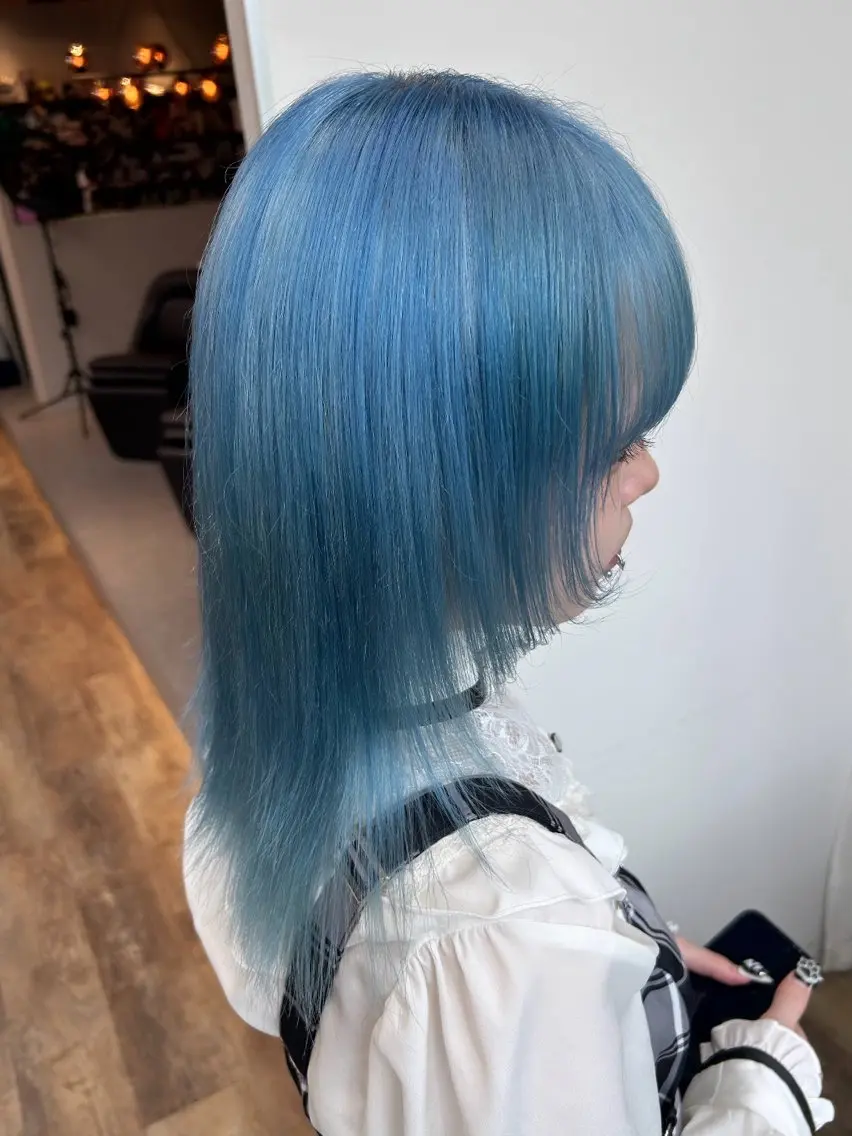 ミディアム カラー ヘアカラー トリートメント Ayame / ハイトーンカラーのヘアスタイル
