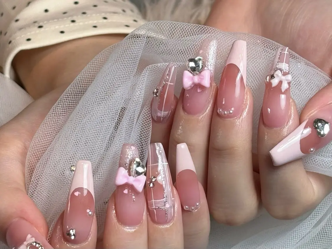 ネイル キラキラネイル 韓国ネイル マグネットネイル 夏ネイル ワンホンネイル ハンドネイル Sully Nail  Labのネイルデザイン