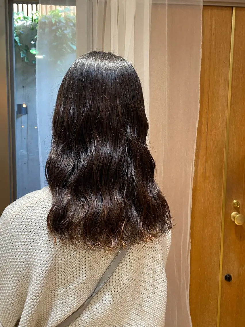 セミロング カット パーマ トリートメント 大人可愛い♡コテ巻き パーマ🌼杉田 萌恵のヘアスタイル