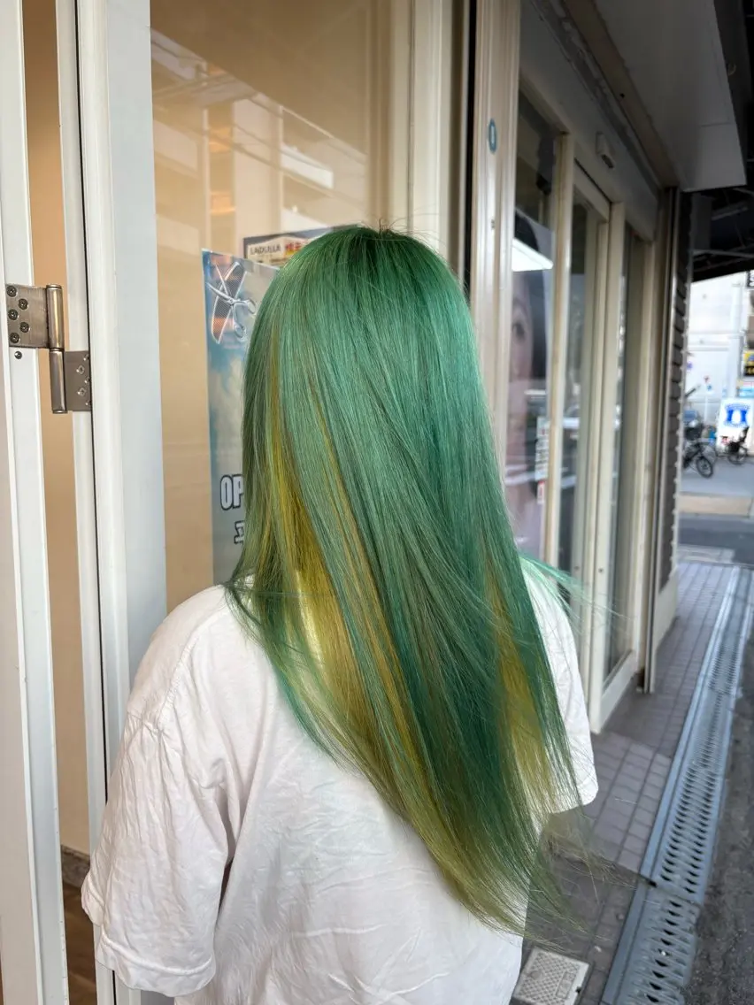 ロング カット ヘアカラー Manami / Locoのヘアスタイル