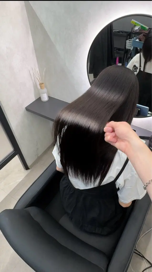 ロング ヘアアレンジ カット ヘアカラー 縮毛矯正 トリートメント 新宿 /髪質改善/ レイヤー/ヒュウガのヘアスタイル