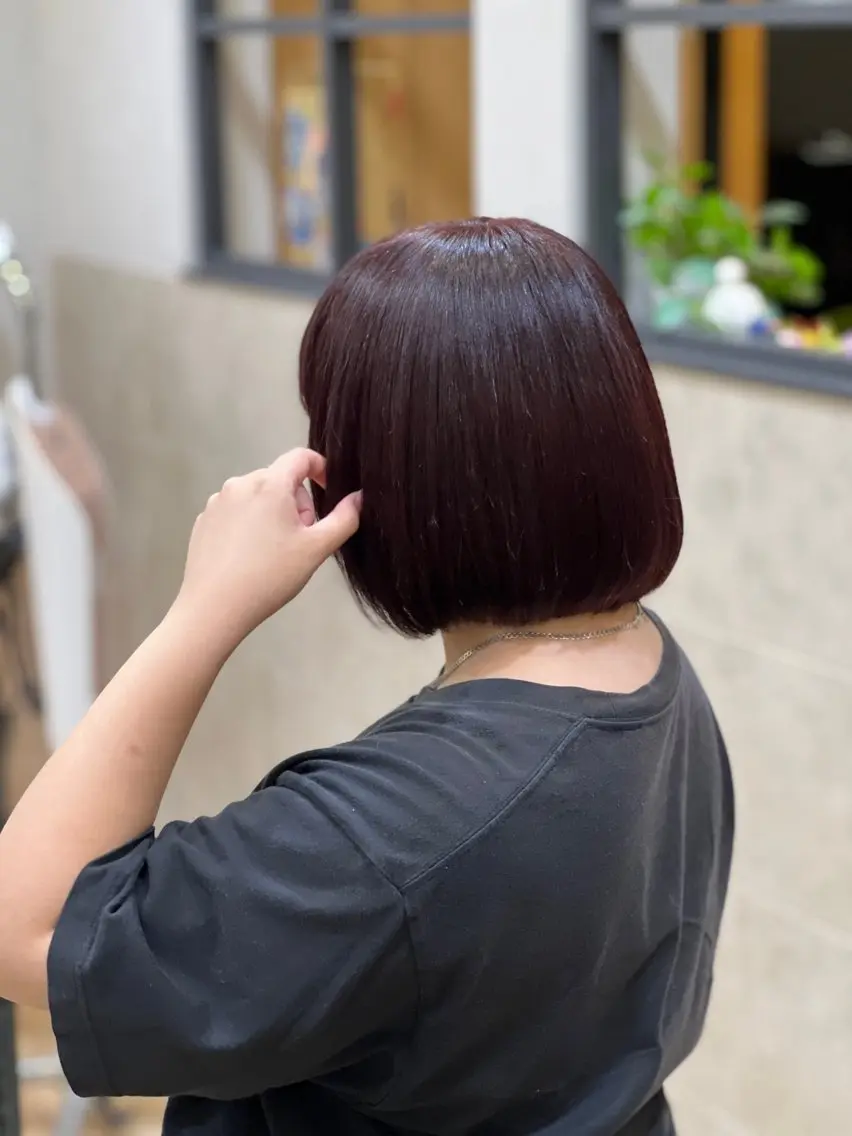 ミディアム カラー レッドカラー カット ヘアカラー トリートメント 山口 玖瑠美のヘアスタイル