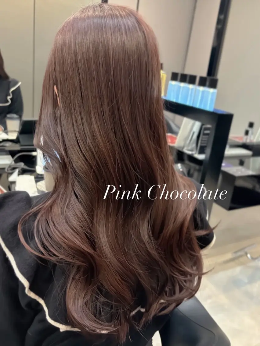 ロング カラー ピンクカラー 秋屋 美々梨のヘアスタイル