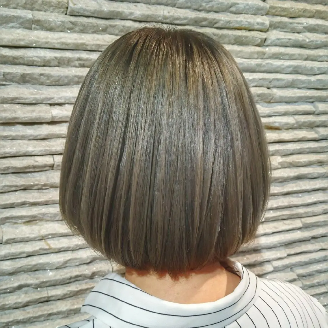 ショート カラー ヘアカラー 嶋田 ゆきのヘアスタイル