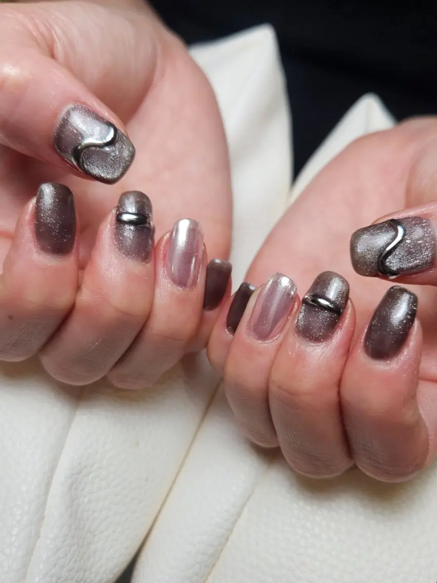 ネイル キラキラネイル 韓国ネイル マグネットネイル ミラーネイル 持ち込み Nailroom3  古屋のネイルデザイン
