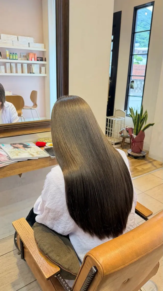 ロング カラー ヘアカラー 山形 由貴のヘアスタイル