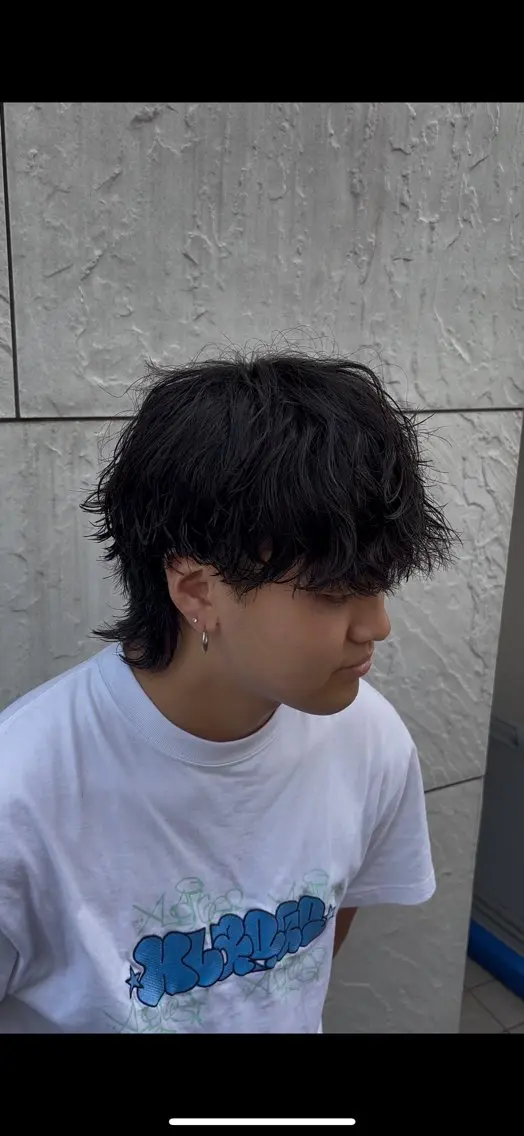 パーマ メンズハイトーン 北斗💍レイヤーのヘアスタイル