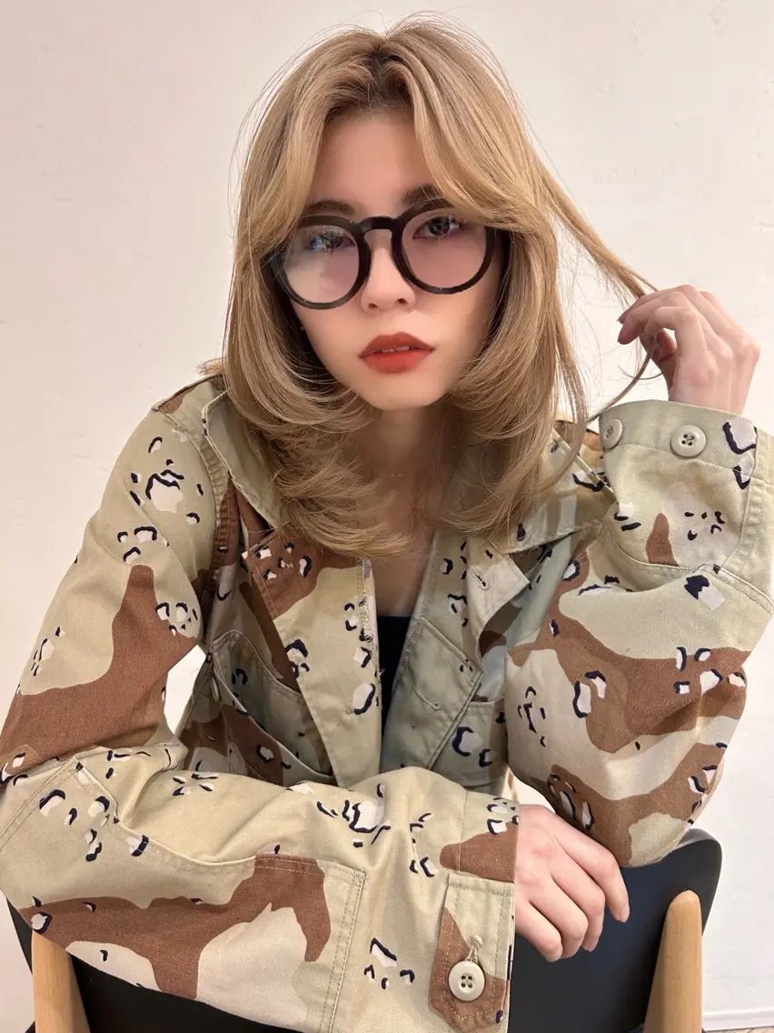 ミディアム 顔まわりレイヤー レイヤーカット 似合わせcut ◎ 倉橋実咲のヘアスタイル