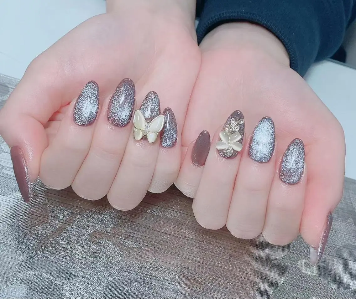 ネイル ハンドネイル I-nailロング /ワンホン/キラキラのネイルデザイン