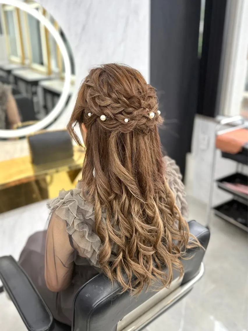ロング ヘアアレンジ ヘアセット エクステ🩵ブリーチ 韓国ヘア🩵KAEのヘアスタイル