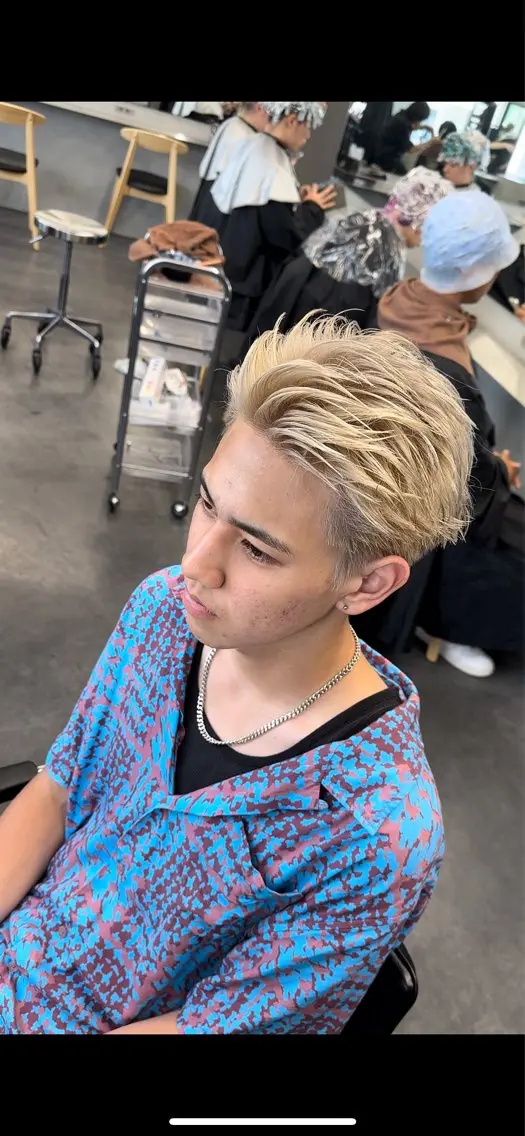 ショート カラー メンズ メンズパーマ 波巻きパーマ fifth リュウセイのヘアスタイル
