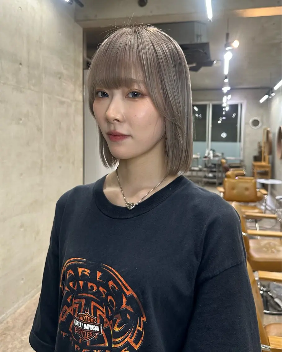 ショート カラー ブリーチ グレージュ カット ヘアカラー トリートメント カットモデル募集中 ／HARUKA🎀のヘアスタイル