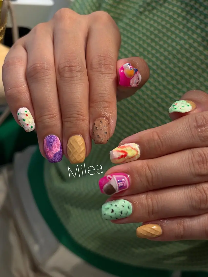 ネイル ハンドネイル Milea🩵 Sayaka🪩のネイルデザイン