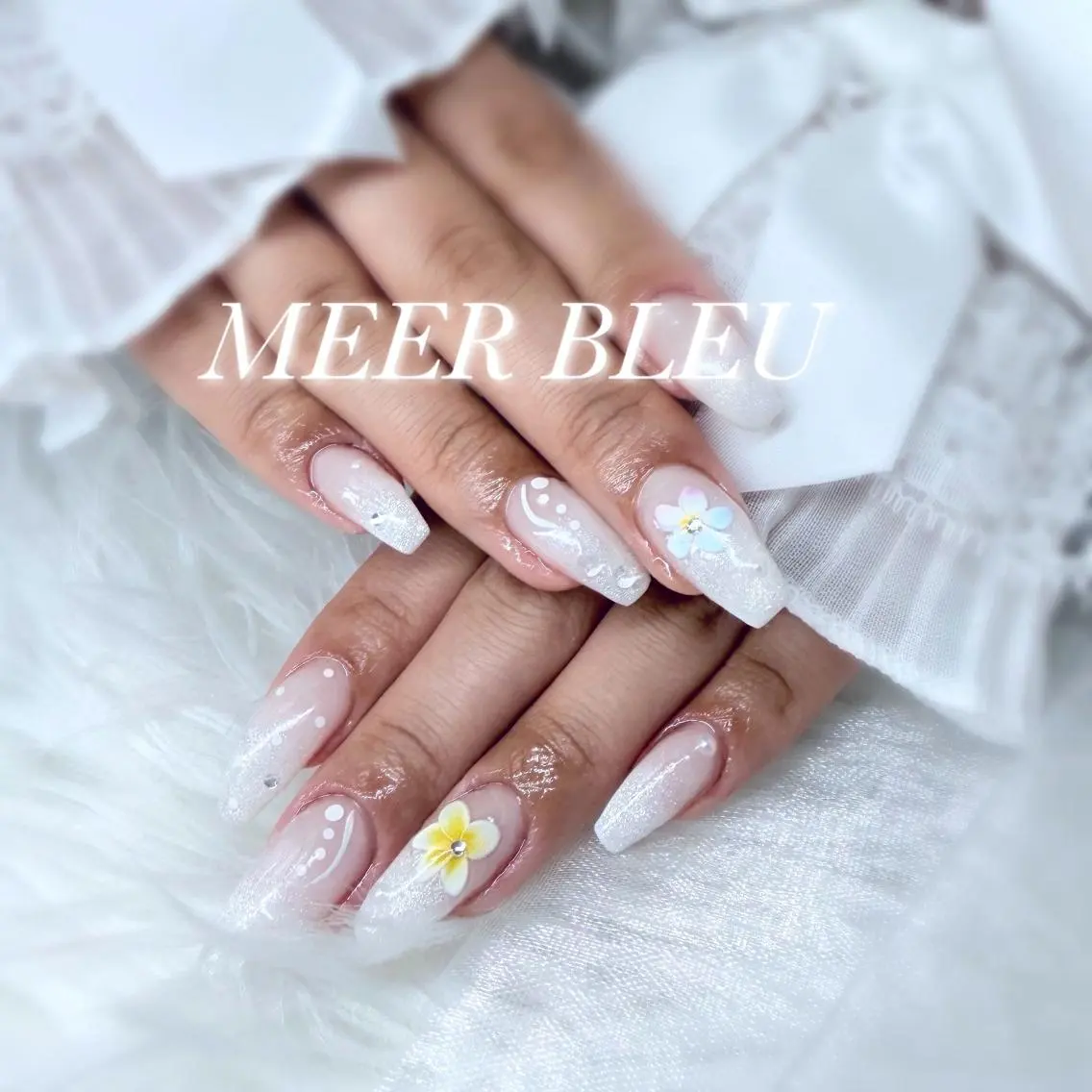 ネイル ハンドネイル MEER BLEU Risaのネイルデザイン