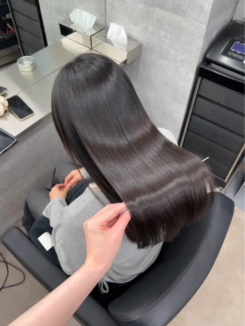 セミロング カラー グレージュ 髪質改善 縮毛矯正 トリートメント カット ヘアカラー 縮毛矯正 トリートメント 🩶髪質改善/新宿 /saaya🩶のヘアスタイル