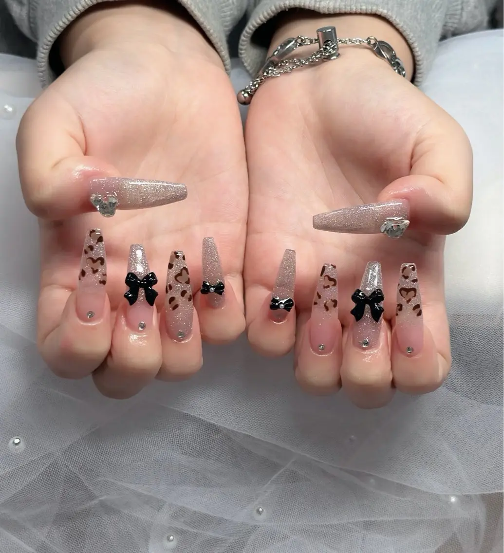 キッズ ネイル チークネイル ドット フットネイル フレンチネイル グラデーション ハンドネイル ハンドケア Aria Nail Beautyのネイルデザイン