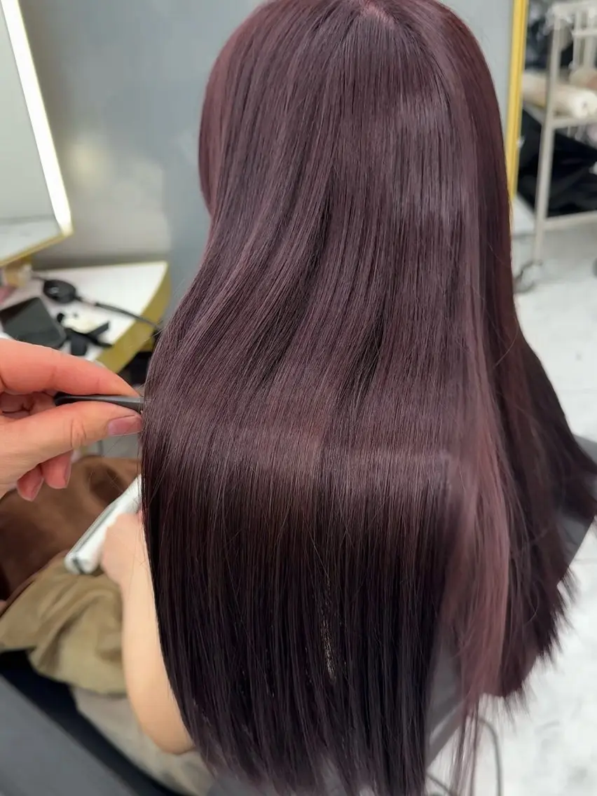 ロング ピンクブラウン ピンクラベンダー 渡辺 杏斗龍のヘアスタイル