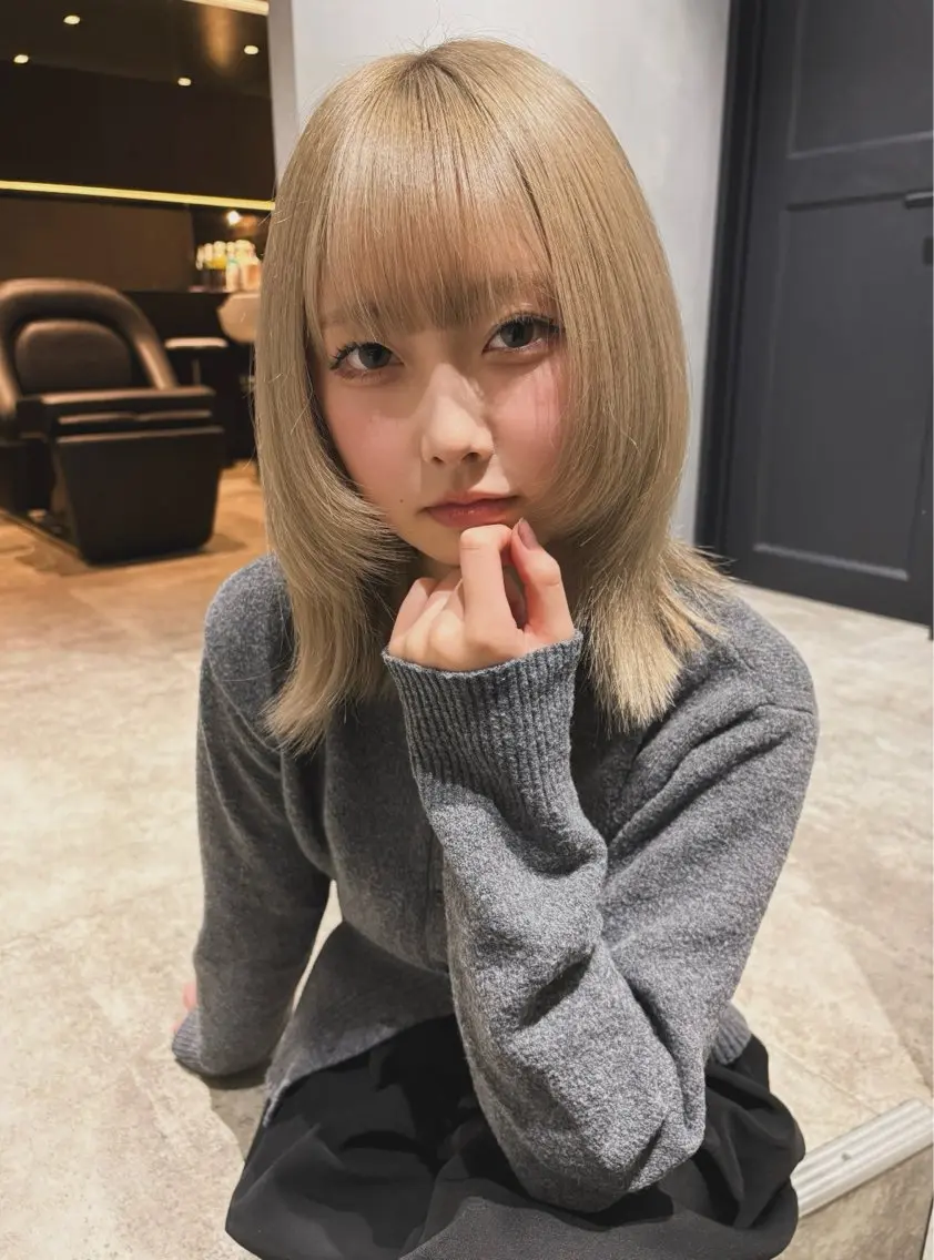 ミディアム カラー 顔まわりレイヤー 顔周りカット レイヤーカット Juna✂️ レイヤー / ボブのヘアスタイル