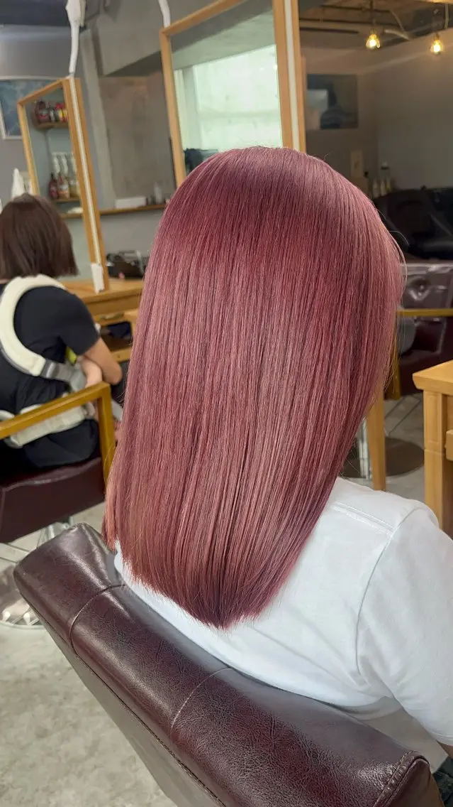 カラー 秋山 美奈のヘアスタイル