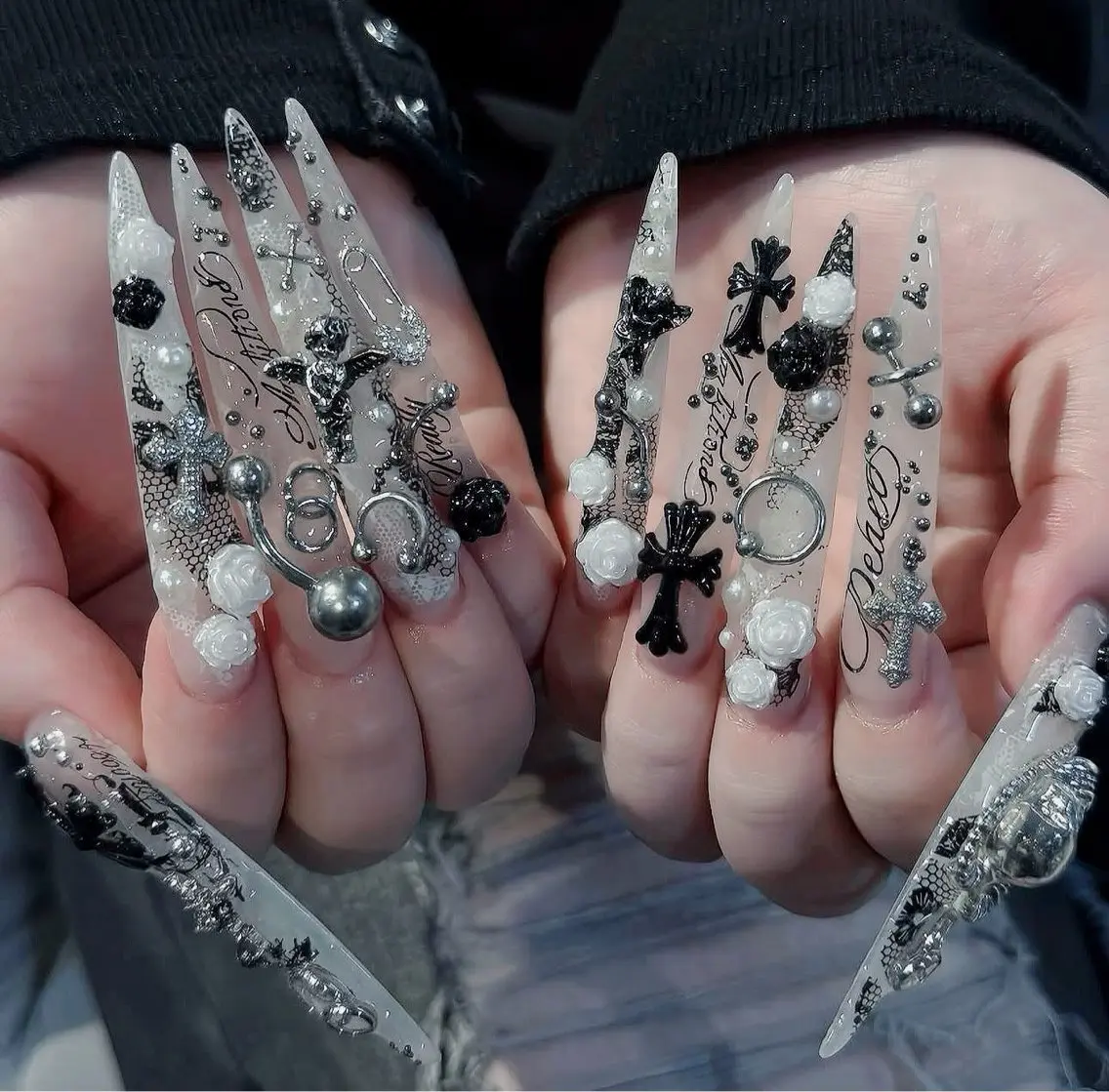 ネイル チークネイル 長さ出し フラッシュネイル フレンチネイル グラデーション ハンドネイル Lenie Nail Salonのネイルデザイン