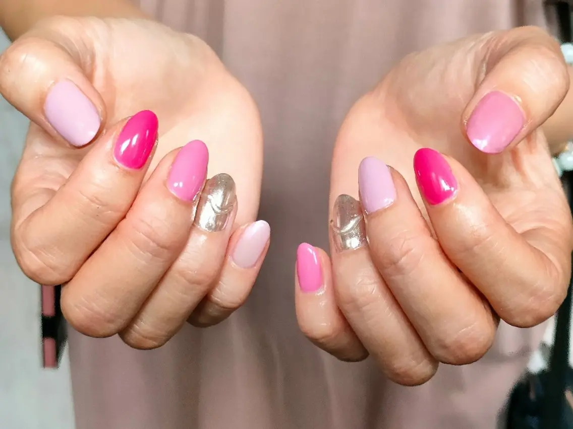 ネイル ピンク ぷっくりネイル シルバー oir. nailsalonのネイルデザイン
