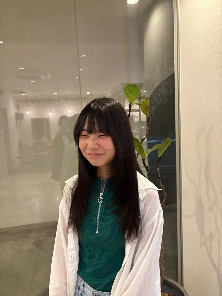 ロング レイヤーカット ロング 河田 綺香のヘアスタイル