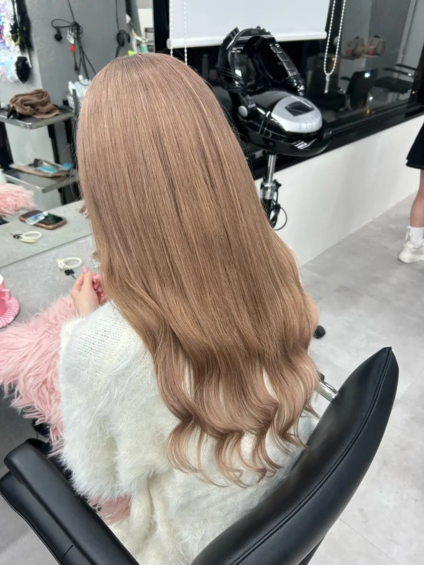 カラー ベージュカラー ダブルカラー ミルクティーベージュ ヘアカラー エクステ 横浜ハイトーン‪ エクステ/あやかのヘアスタイル