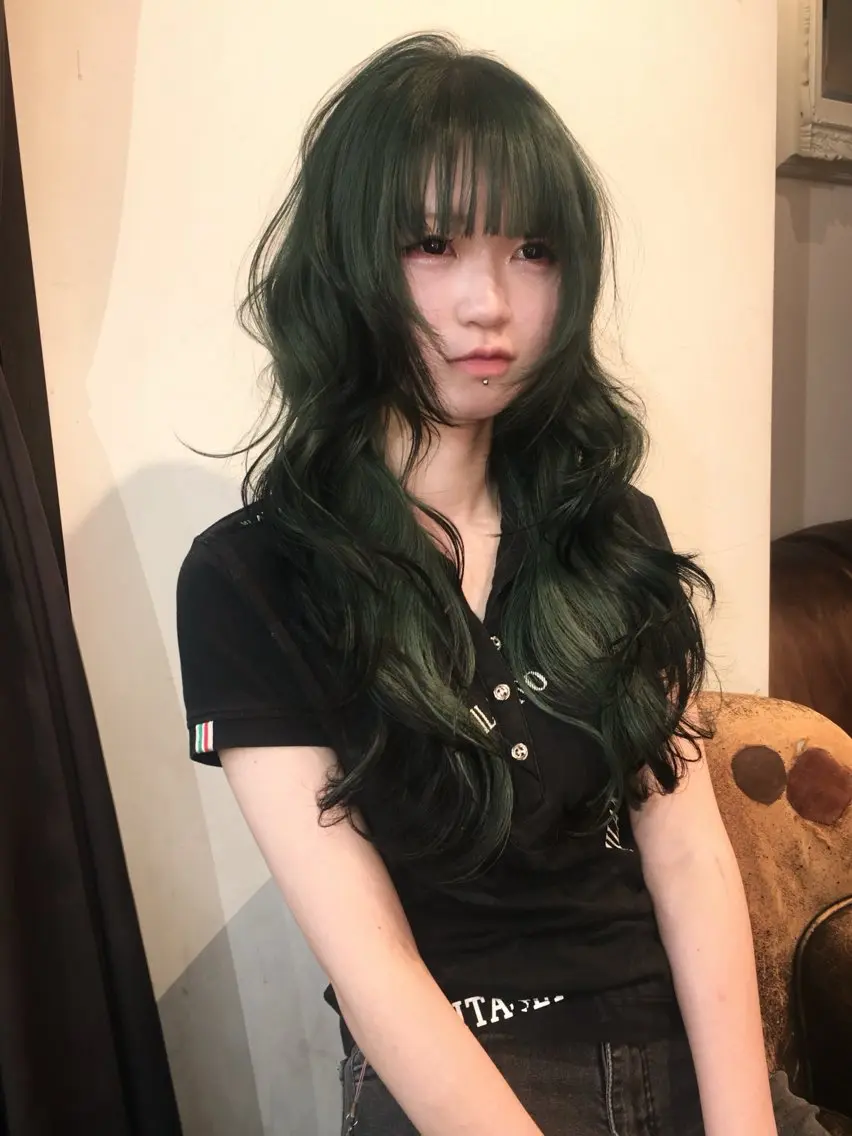 ロング ロングレイヤー レイヤーカット ロング カット ヘアカラー 奈良 伶華のヘアスタイル
