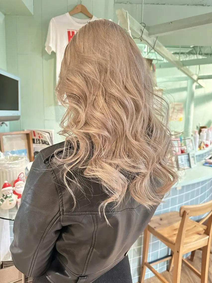カラー ʜᴀʀᴜɴᴇ💖／ 艶髪、ツヤカラーのヘアスタイル