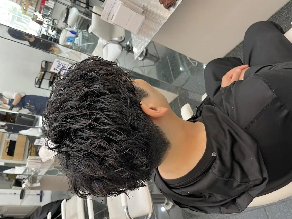 ショート パーマ メンズ カット パーマ 💇🏻‍♂️パーマ ニキ✨本田龍斗のヘアスタイル