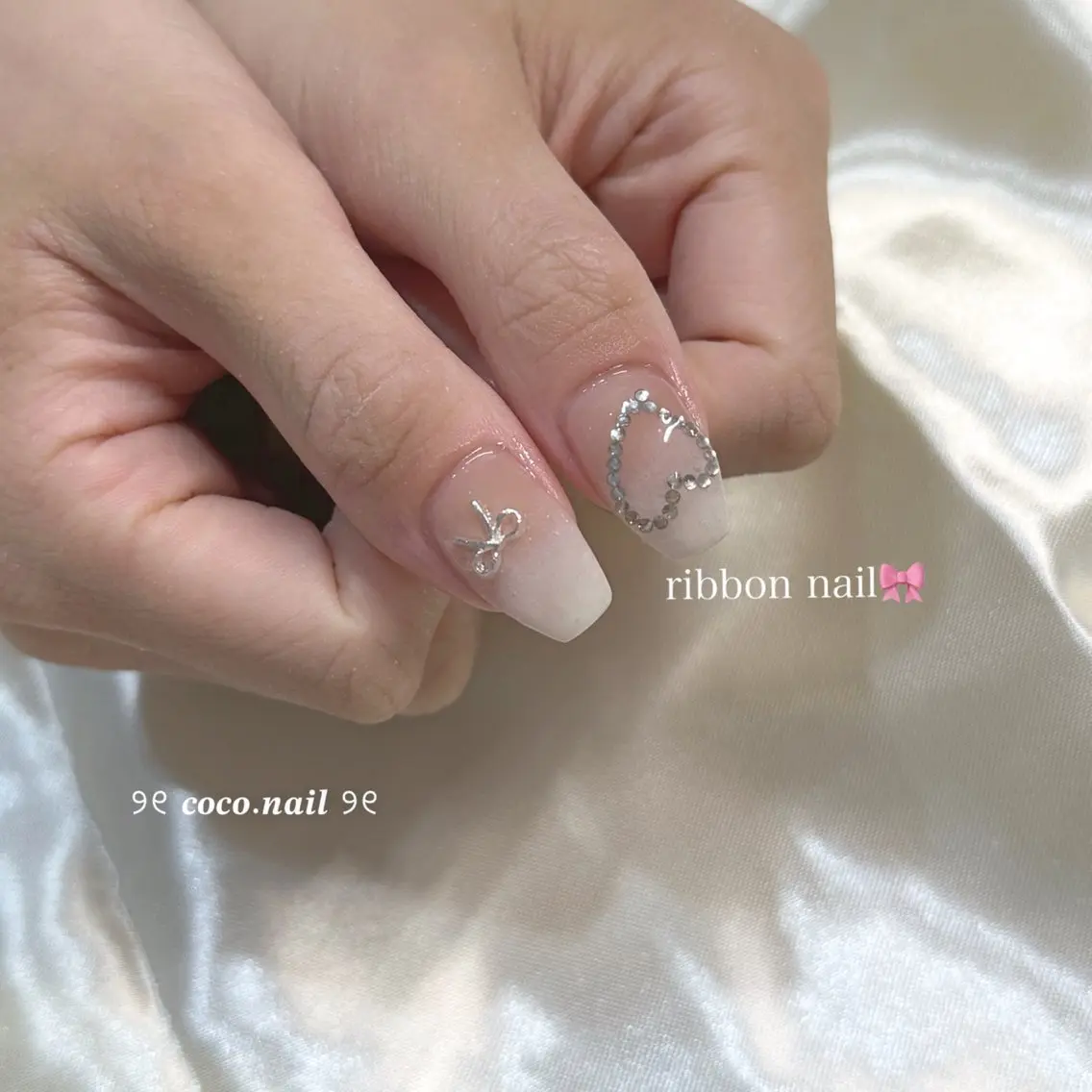 ネイル ハンドネイル フットネイル lili.nail y2k/長さ出しのネイルデザイン