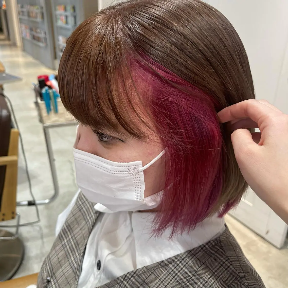 ショート カラー ベージュカラー ブリーチ ピンクカラー nameless miichiのヘアスタイル