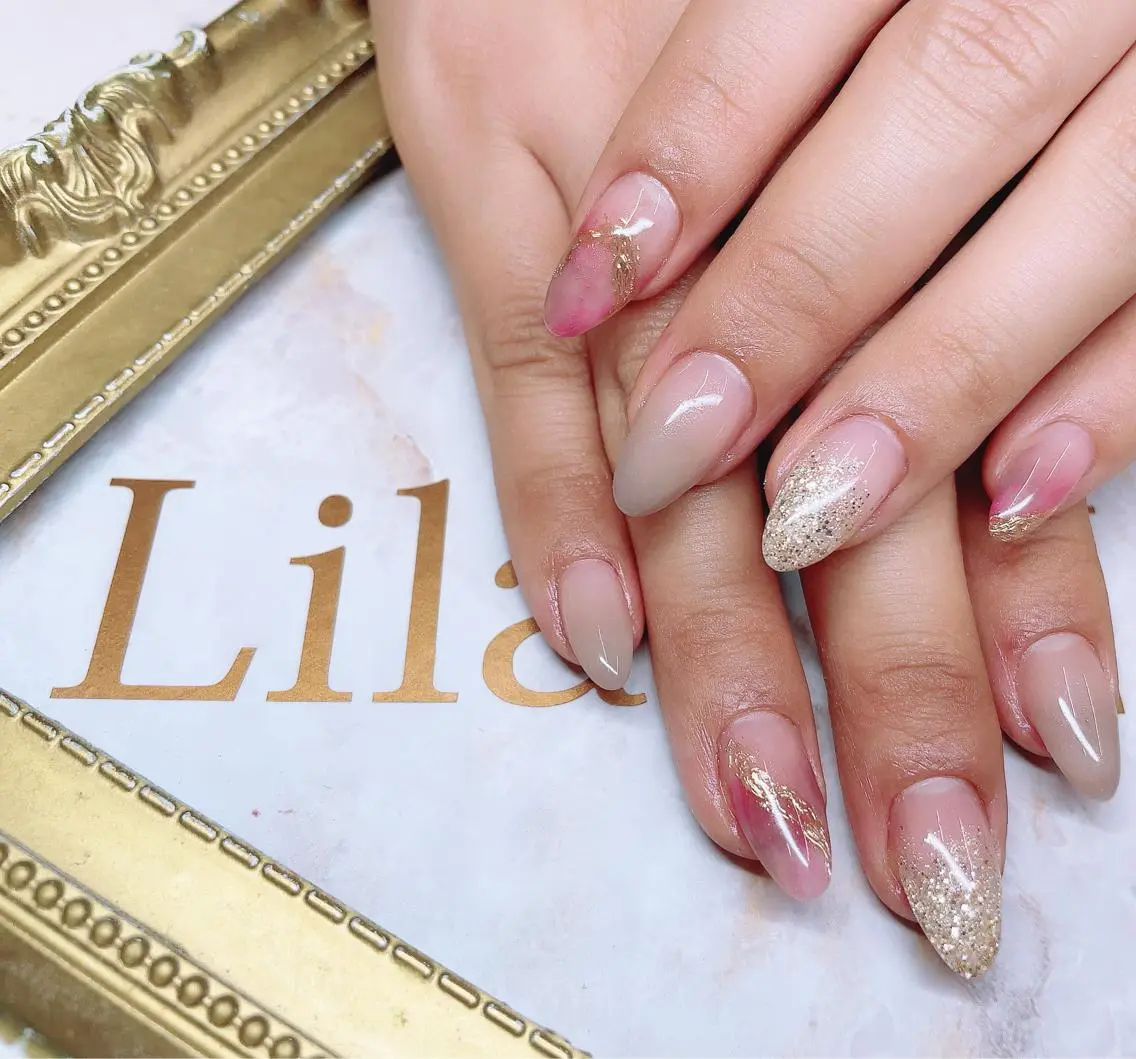 ネイル ジェルネイル グラデーション ハードジェル キラキラネイル ラメ(グリッター) Lilas Nailのネイルデザイン