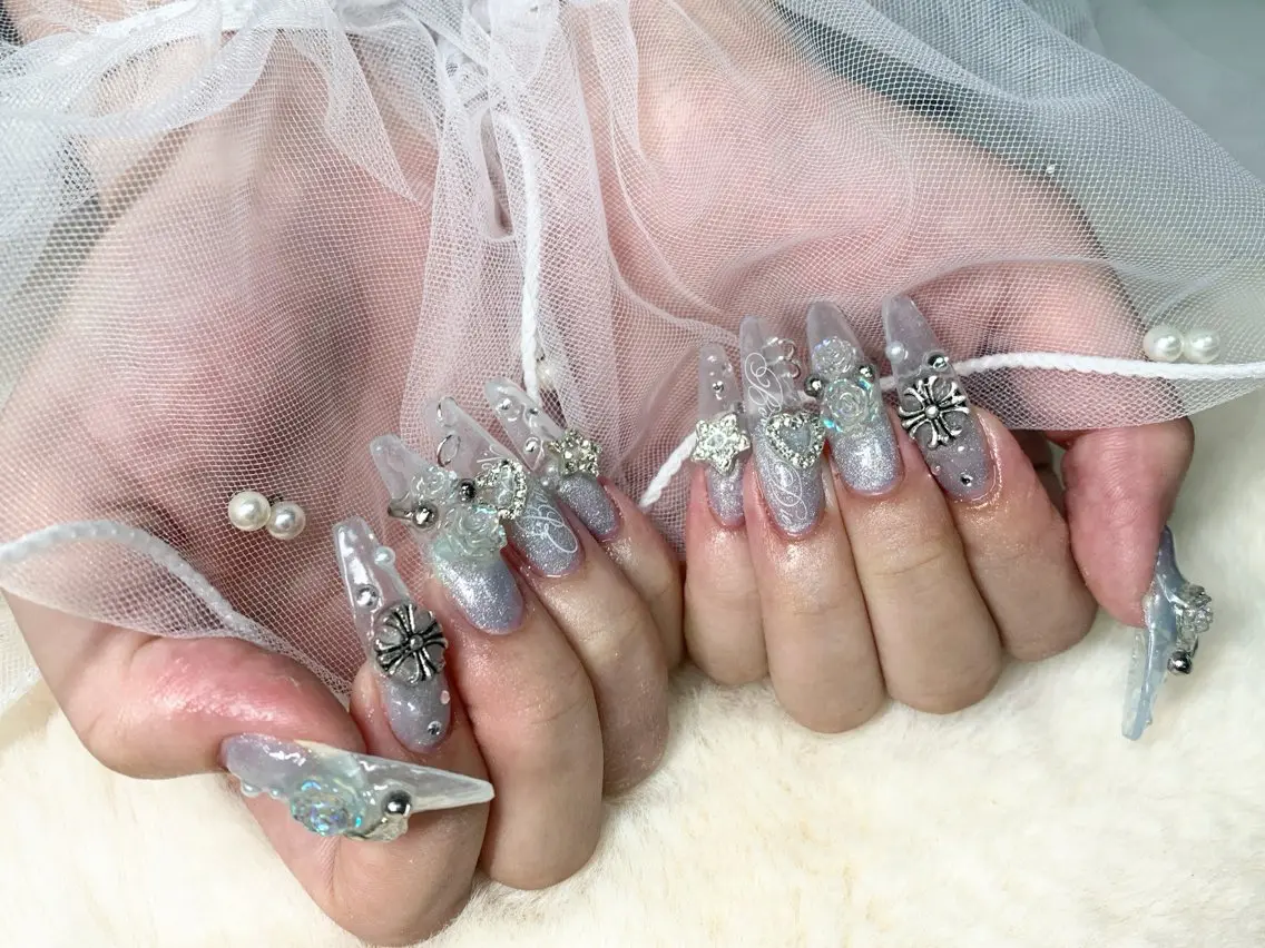 ネイル ハンドネイル 谷口 綾華のネイルデザイン