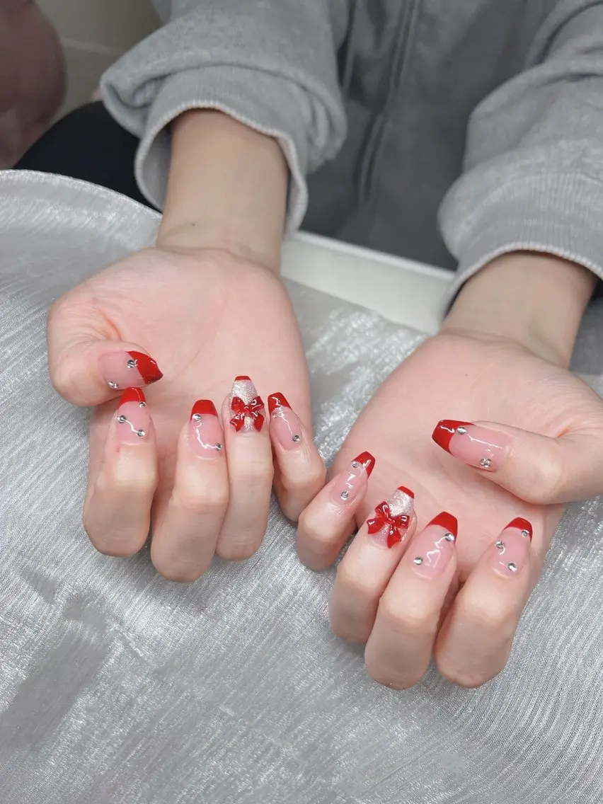 ネイル 長さ出し グラデーション 卒業式 キラキラネイル マグネットネイル Lee Nails チップ長さだし専門店のネイルデザイン