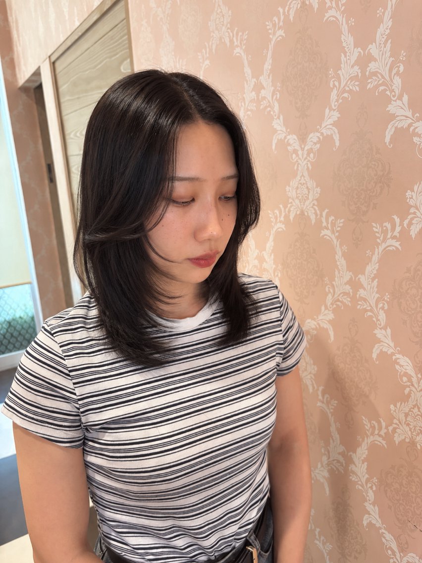 ミディアム カット Nanami ナナミのヘアスタイル