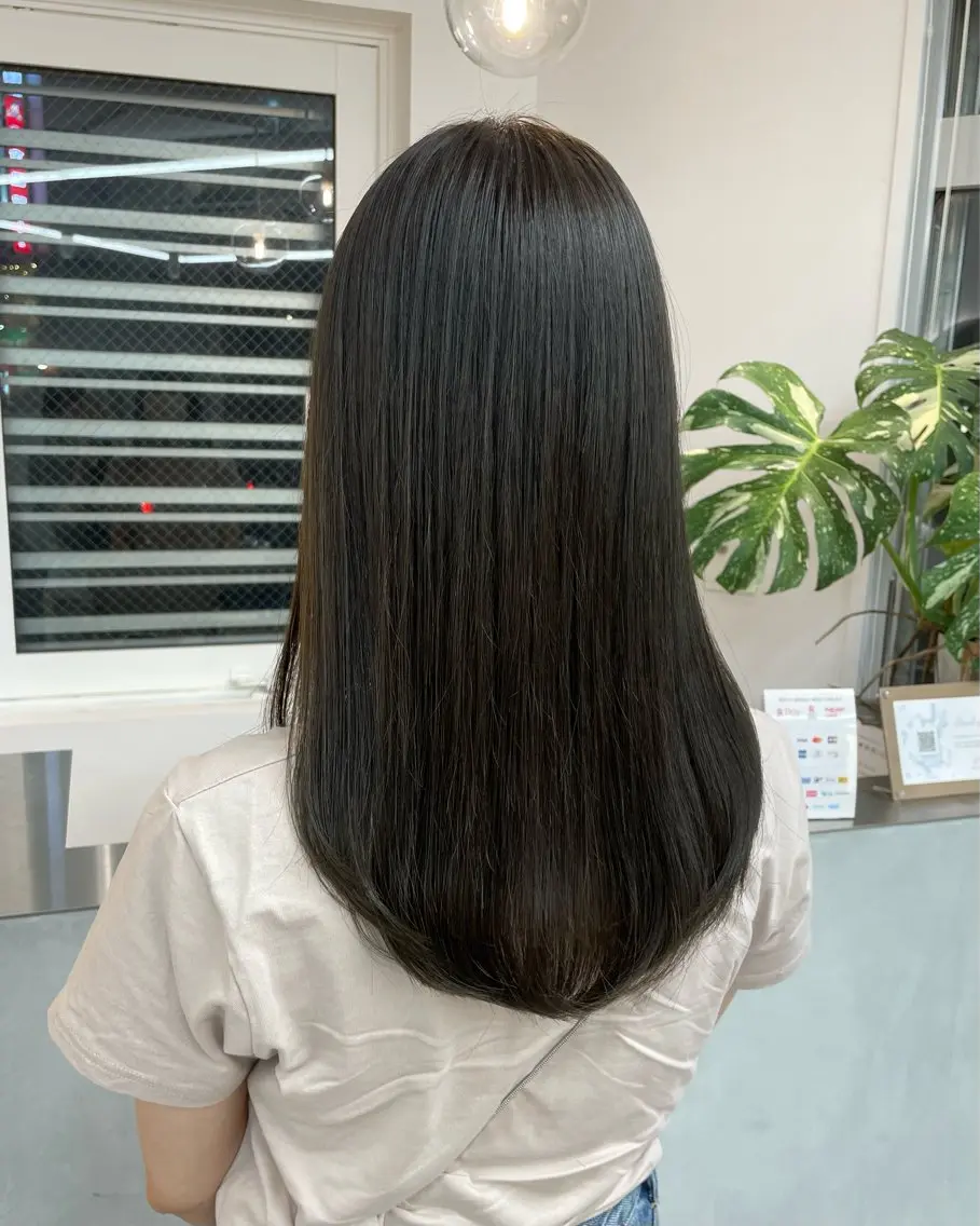 ロング カラー グレージュ 澤 佑華 🎀 透明感カラーのヘアスタイル