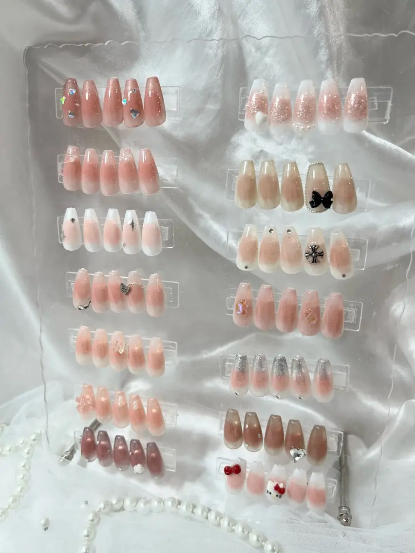 【HANDオフなし】定額チークネイルの写真